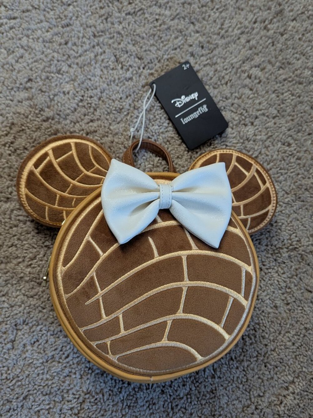 NWT Loungefly Minnie Mouse Chocolate Concha Figural Convertible Mini Backpack